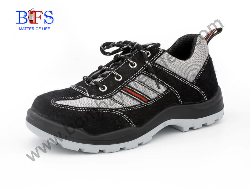 Crusader Sporty Safety Shoes